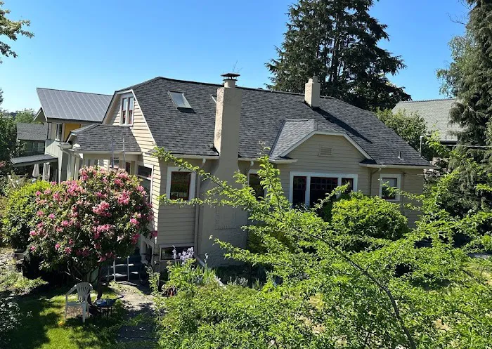 Blue & Blue Roofing Inc Picture 3