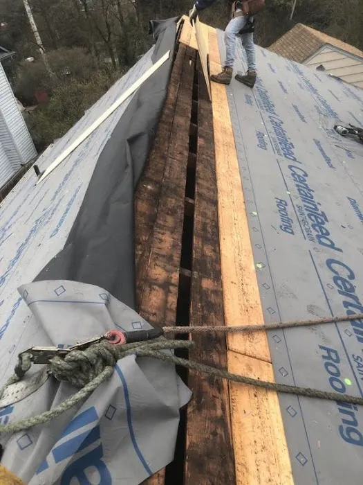 Blue & Blue Roofing Inc Picture 7