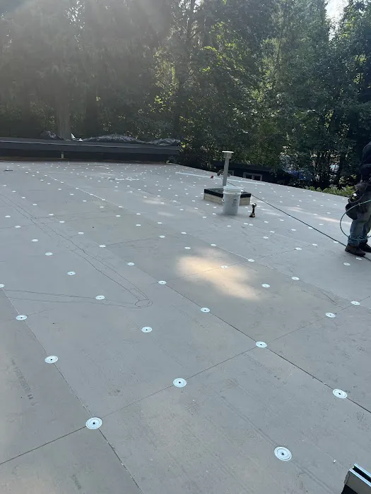 Gold Roofing LLC Picture 1