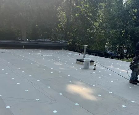 Gold Roofing LLC