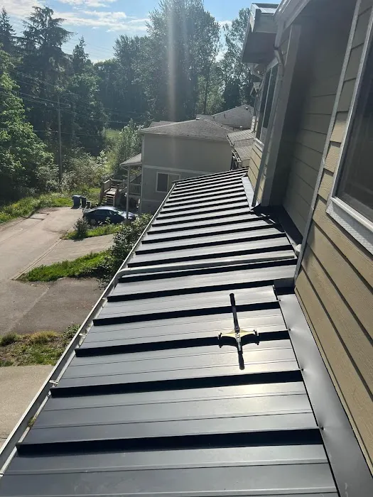 Gold Roofing LLC Picture 3