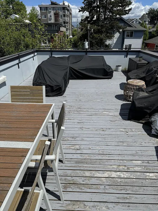 Casabella Roofing & Gutters Picture 7