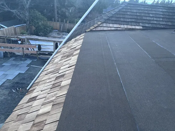 Alex Roofing Repair LLC Picture 8