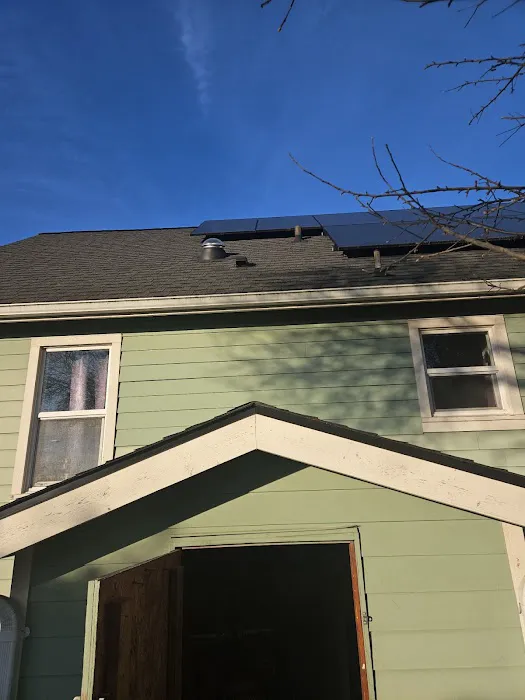 Squatch Roofing Picture 3