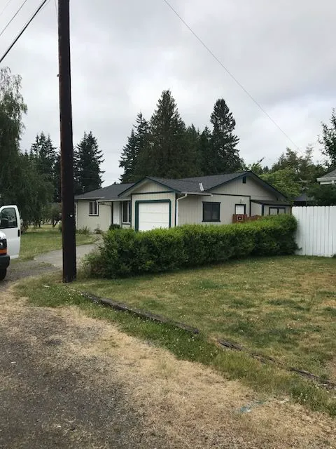 Regal Roofing and Contracting LLC Picture 1