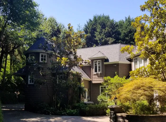 Regal Roofing and Contracting LLC Picture 2