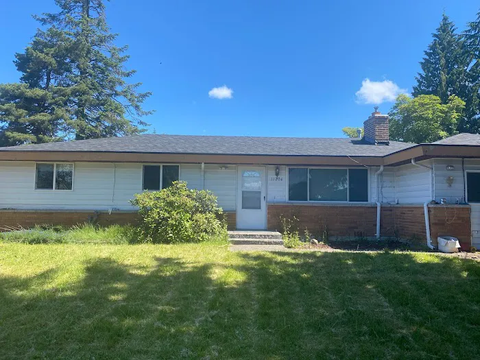 Chet's Roofing & Construction Inc. Picture 10