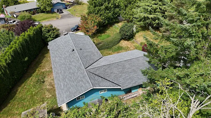 Reyes Roofing & Siding LLC Picture 7