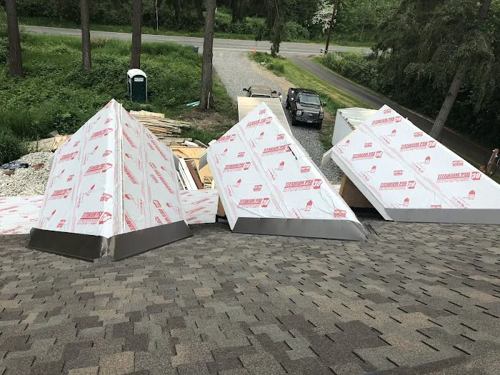 Top Notch Roofing LLC Picture 3