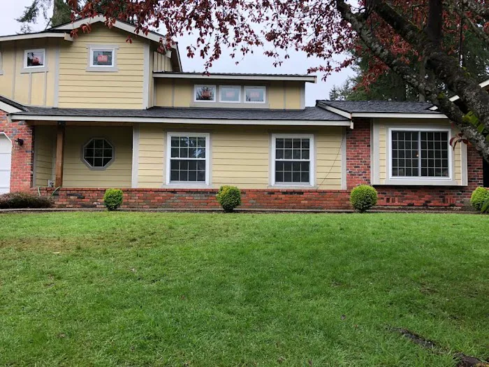 Reyes Roofing & Siding LLC Picture 5