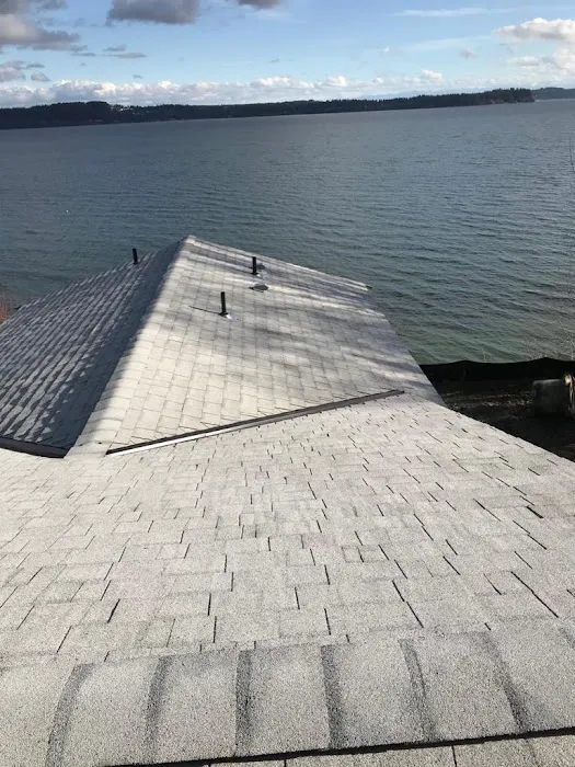 Reyes Roofing & Siding LLC Picture 7