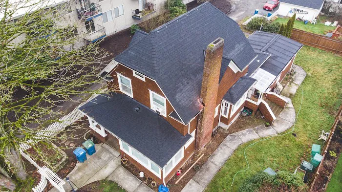 Jacqueline's Roofing Picture 3