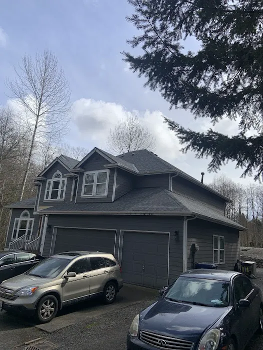 Bee Roofing and Exteriors, LLC Picture 10