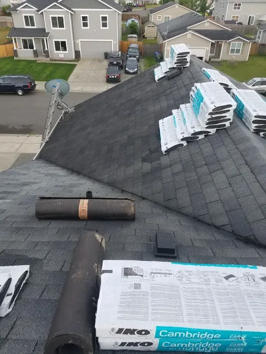 SALGADO'S ROOFING LLC Picture 2
