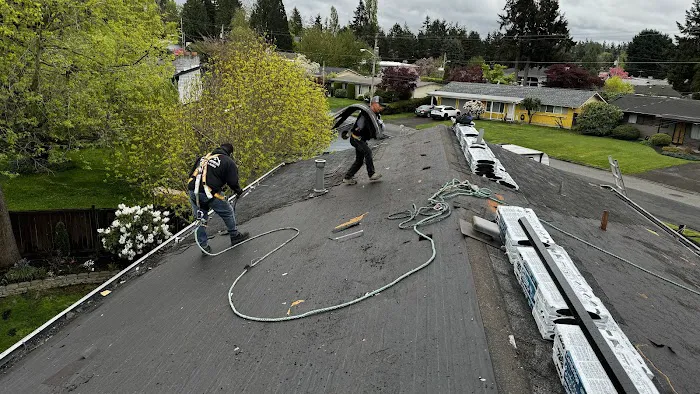 SALGADO'S ROOFING LLC Picture 5