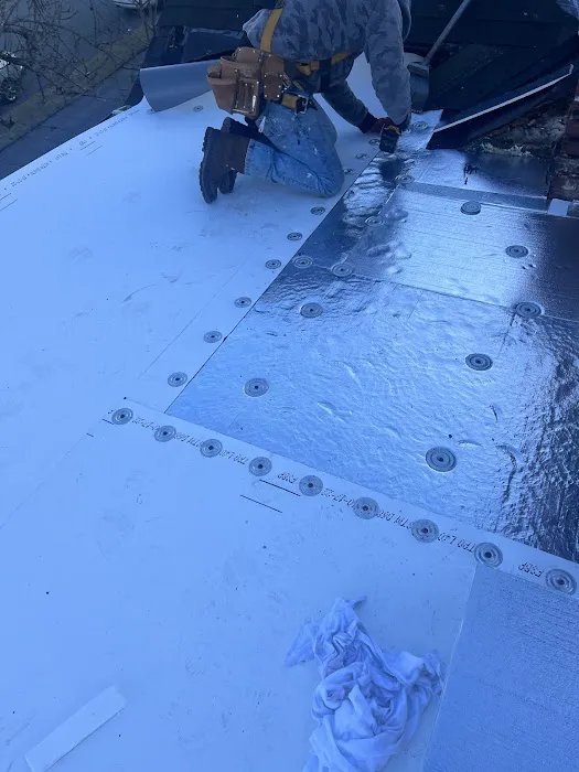 Robert and Son Roofing Services Picture 1