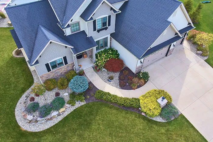 Paramount Roofing Picture 1