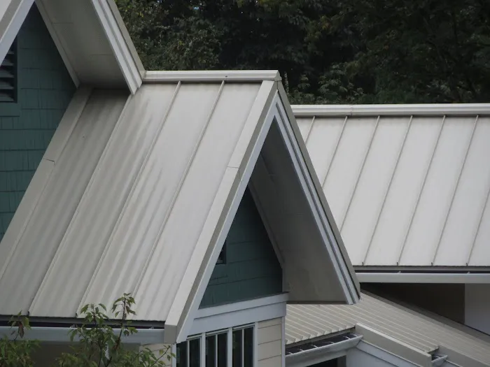 Chinook Roofing & Gutters Picture 10