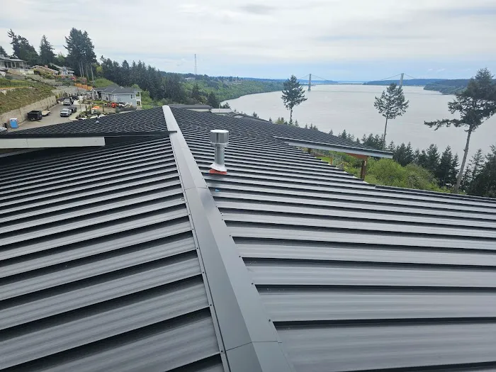 Chinook Roofing & Gutters Picture 2