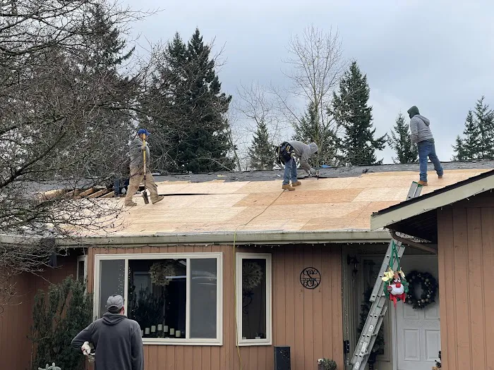 Bruce's Roofing LLC Picture 3