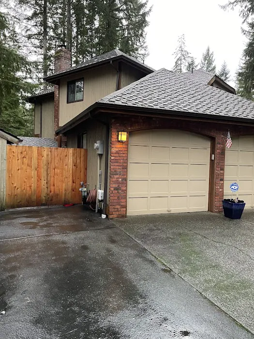 J&J Roof Cleaning Services LLC Picture 8