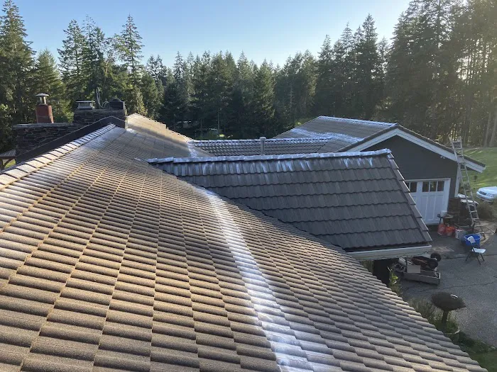 PERFECT VIEW ROOF CLEANING & CARE LLC. Picture 9