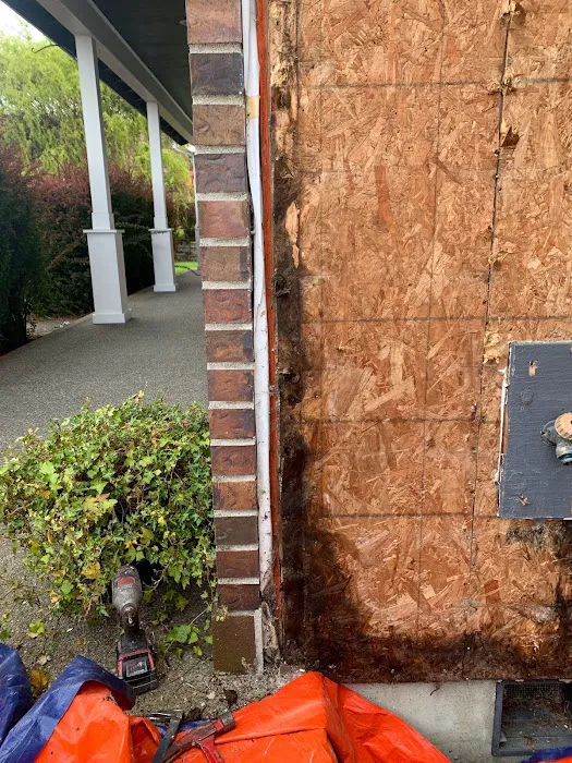 KAY & J M LLC Siding-roofing Picture 10