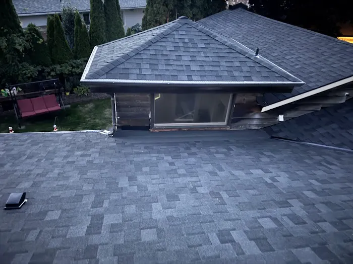 Olmos Brothers roofing company Picture 4