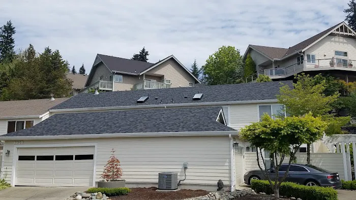 DLG ROOFING LLC Picture 8