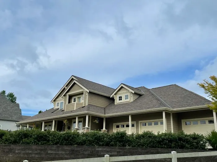 DLG ROOFING LLC Picture 6