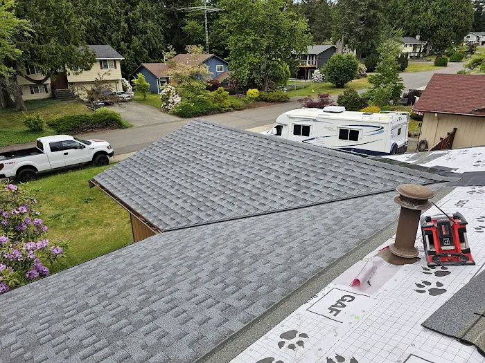 Redline Roofing LLC Picture 2
