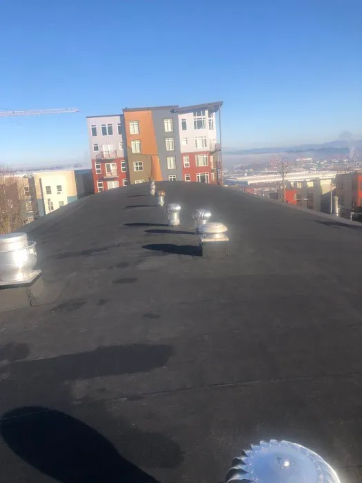 TR ROOFING COMPANY Picture 2