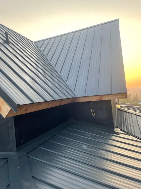 TR ROOFING COMPANY Picture 5