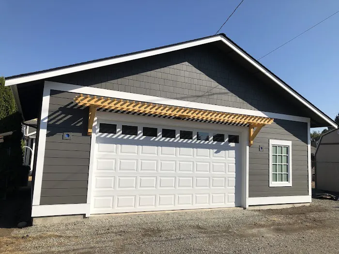 TR ROOFING COMPANY Picture 1