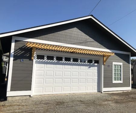 TR ROOFING COMPANY