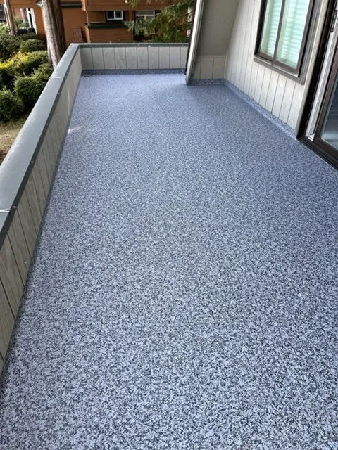 TR ROOFING COMPANY Picture 7