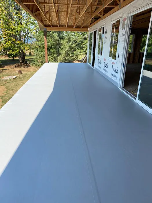 TR ROOFING COMPANY Picture 8