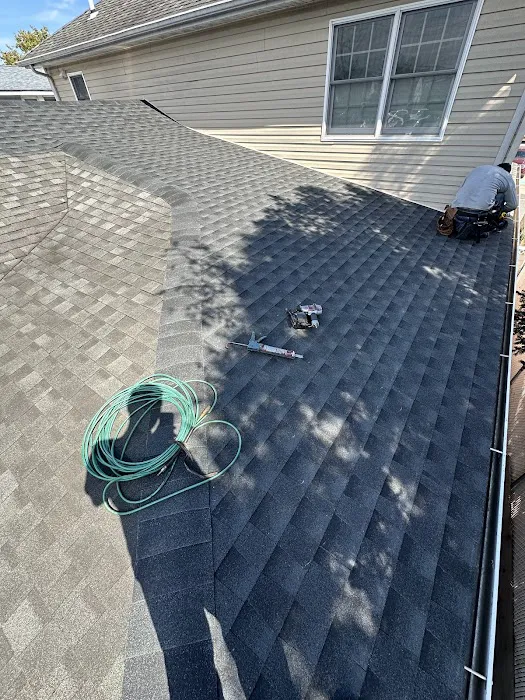 Pinnacle Roofing Picture 1