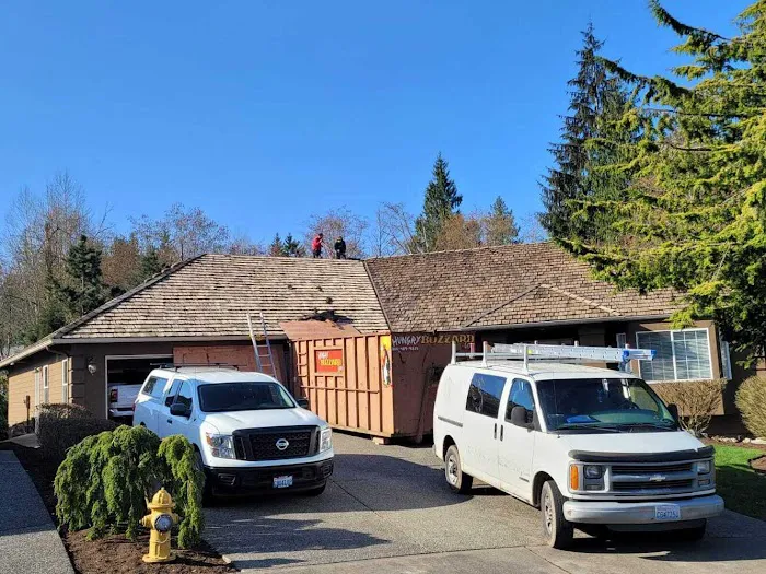 PNW Roofing & Crawl Space Insulation LLC Picture 4