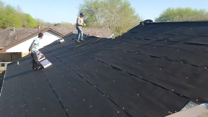 Aztec Contractor's Roofing & Construction Picture 1