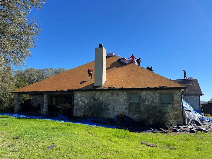 Zacarias Roofing LLC Picture 1