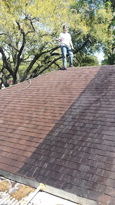 Star Roof Cleaning Picture 2
