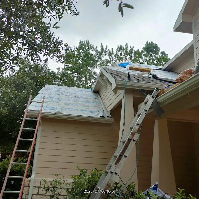 Gomez Roofing Picture 3