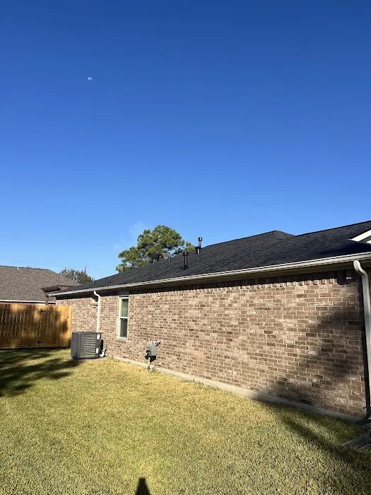 Lions Crown Roofing Picture 4