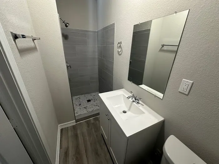 HDZ. Construction & Remodeling llc Picture 3