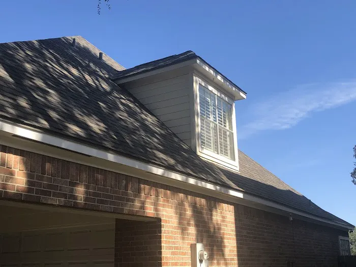 Bravo's Roofing and Siding LLC Picture 10