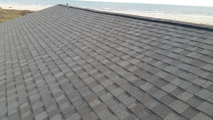 Bravo's Roofing and Siding LLC Picture 6