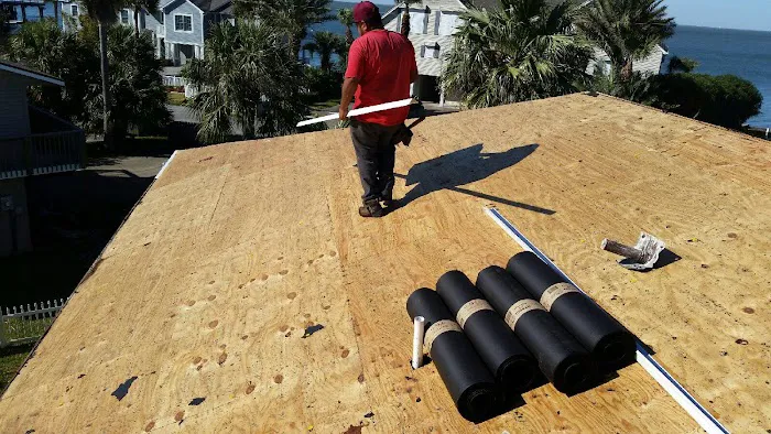 Bravo's Roofing and Siding LLC Picture 8