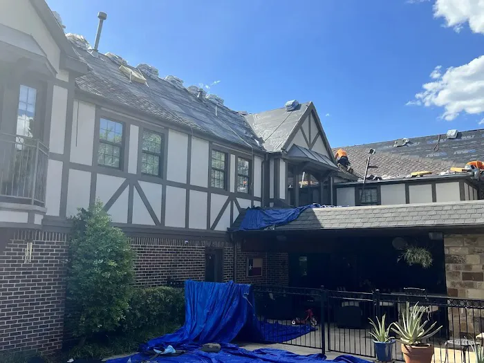 Sali's Roofing Picture 4