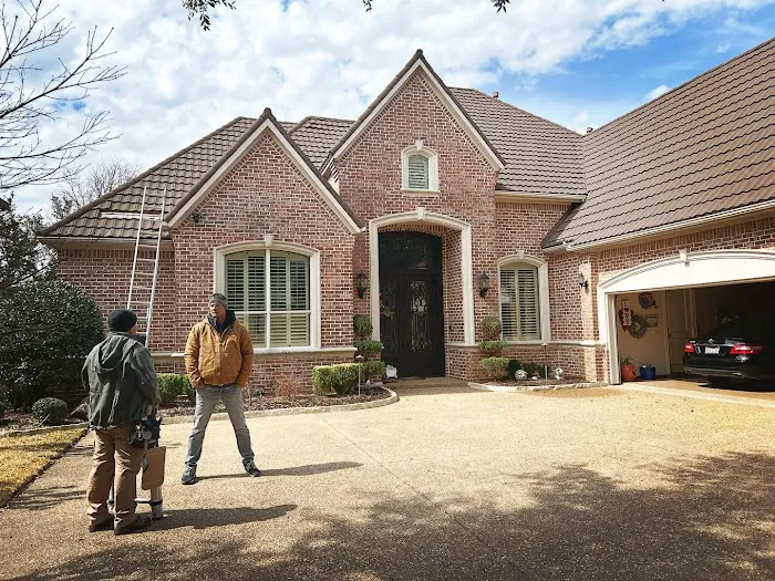 Sali's Roofing Picture 10